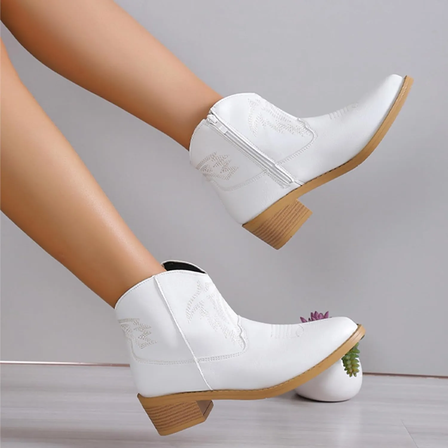 Ankle Booties for Women Low Heel Women Cowboy Boots Ethnic Embroidered Pointed Toe Side Zipper Thick Heel Short Boots