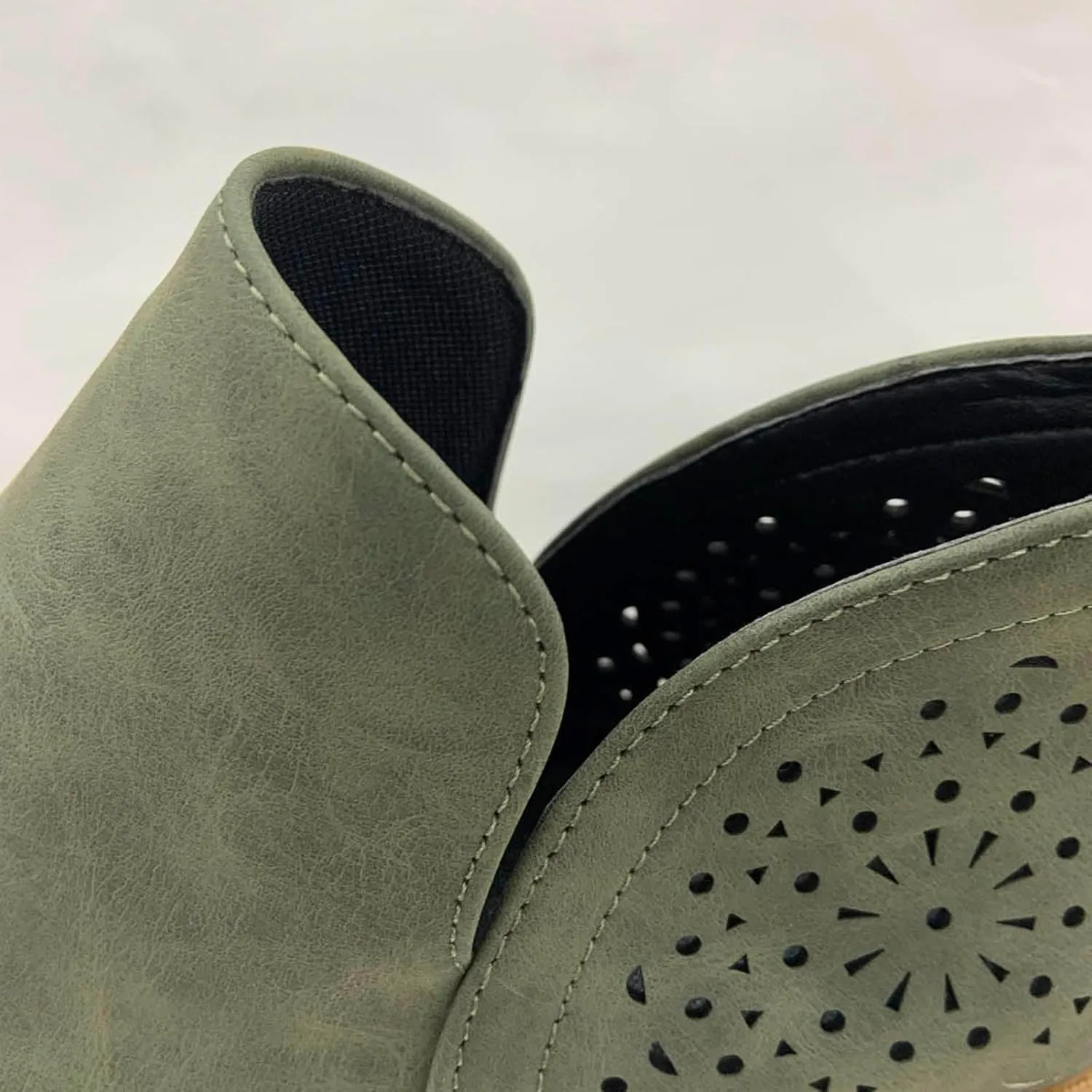 Ankle Boots for Women Chunky Heel Boots Women Fashion Pointed Toe Comfortable V Cut Pull on Chunky Heels Women Boots