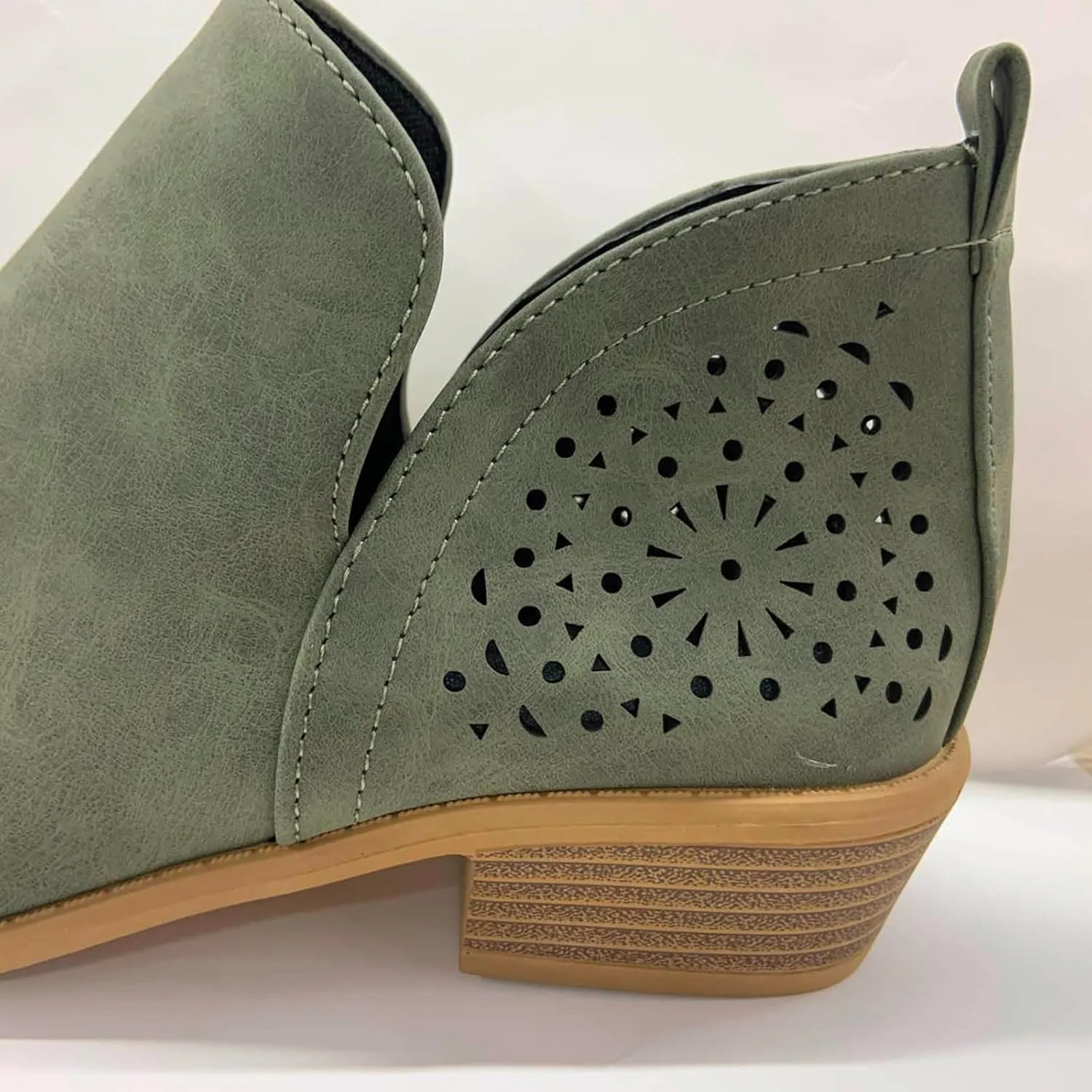 Ankle Boots for Women Chunky Heel Boots Women Fashion Pointed Toe Comfortable V Cut Pull on Chunky Heels Women Boots
