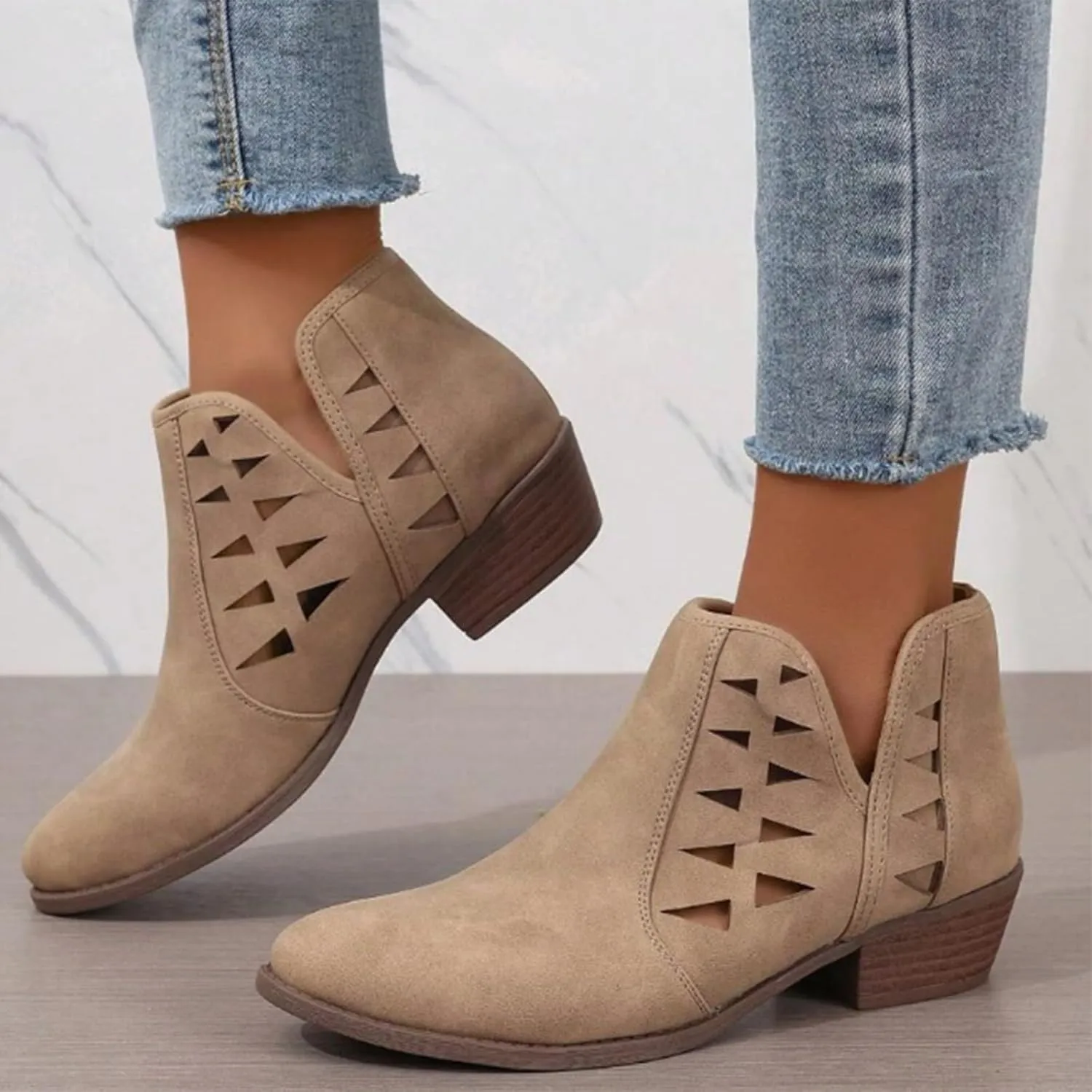 Ankle Boots for Women Fall Boots for Women 2024 Pointed Toe Chunky Heels Lightweight Pull on Barefoot Shoes Women