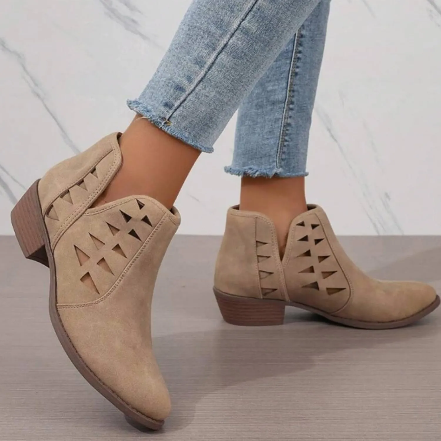 Ankle Boots for Women Fall Boots for Women 2024 Pointed Toe Chunky Heels Lightweight Pull on Barefoot Shoes Women