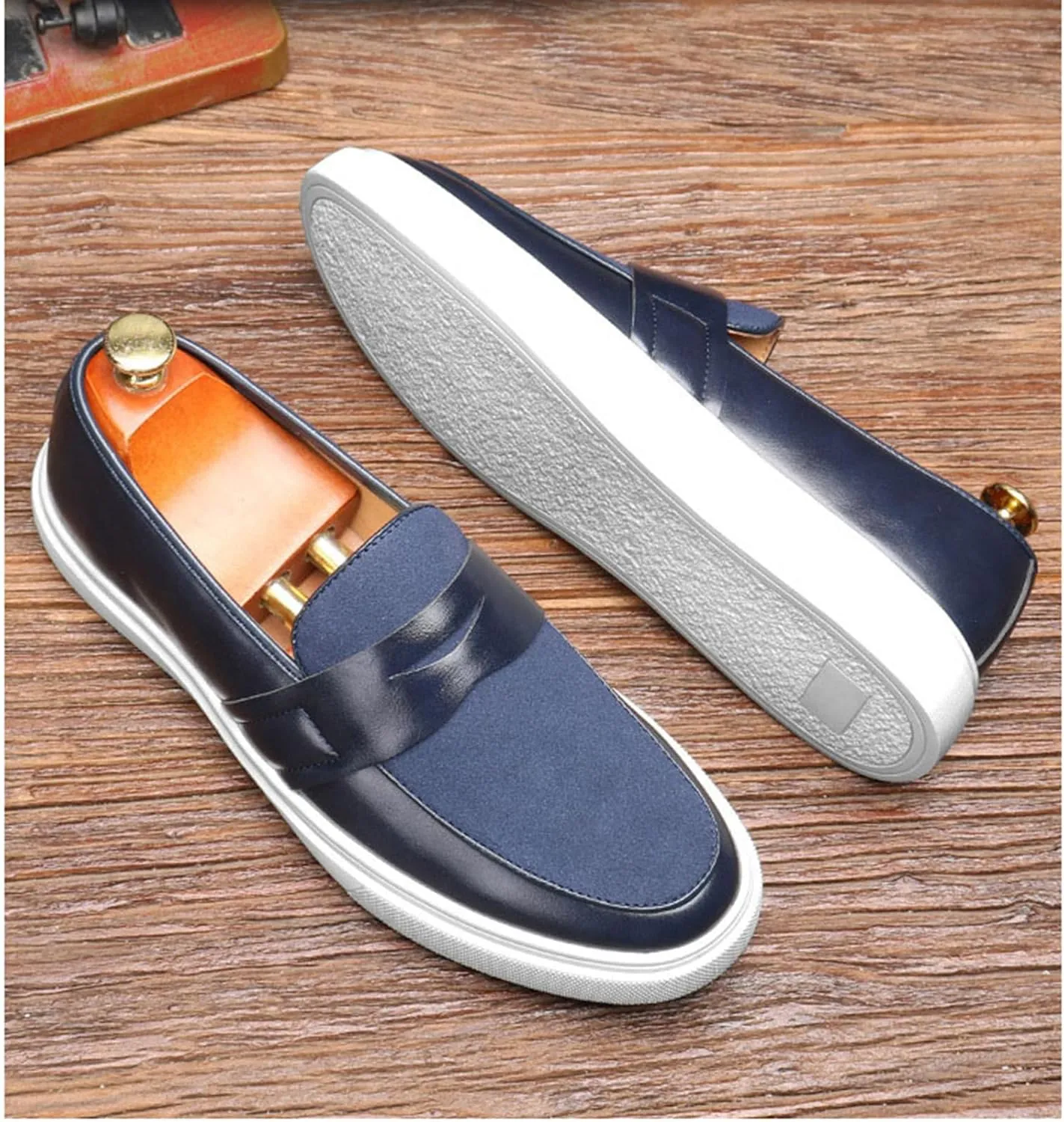 Men's Fashion Round Toe Loafers Dress Shoes Suede Leather Slip On Casual Penny Walking Shoes for Driving Dating