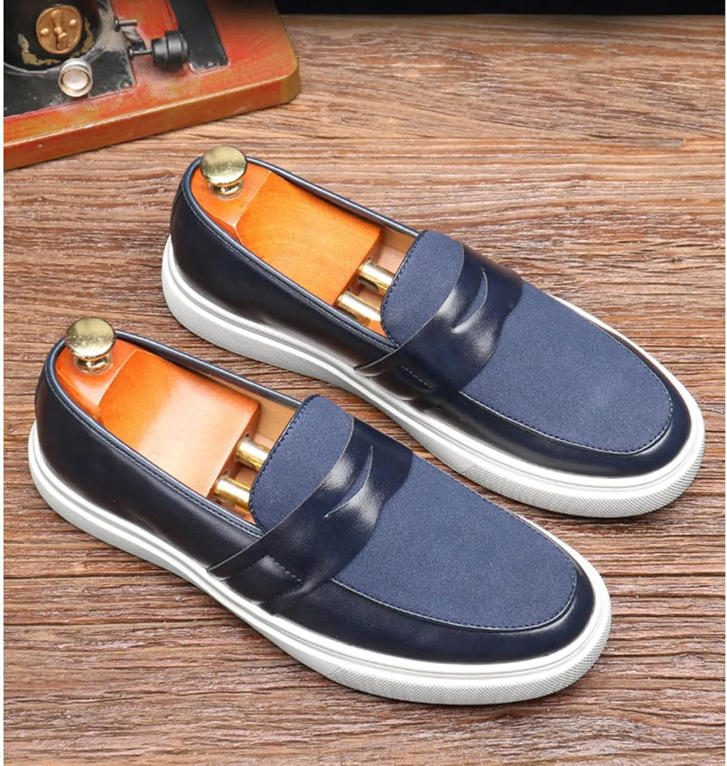 Men's Fashion Round Toe Loafers Dress Shoes Suede Leather Slip On Casual Penny Walking Shoes for Driving Dating