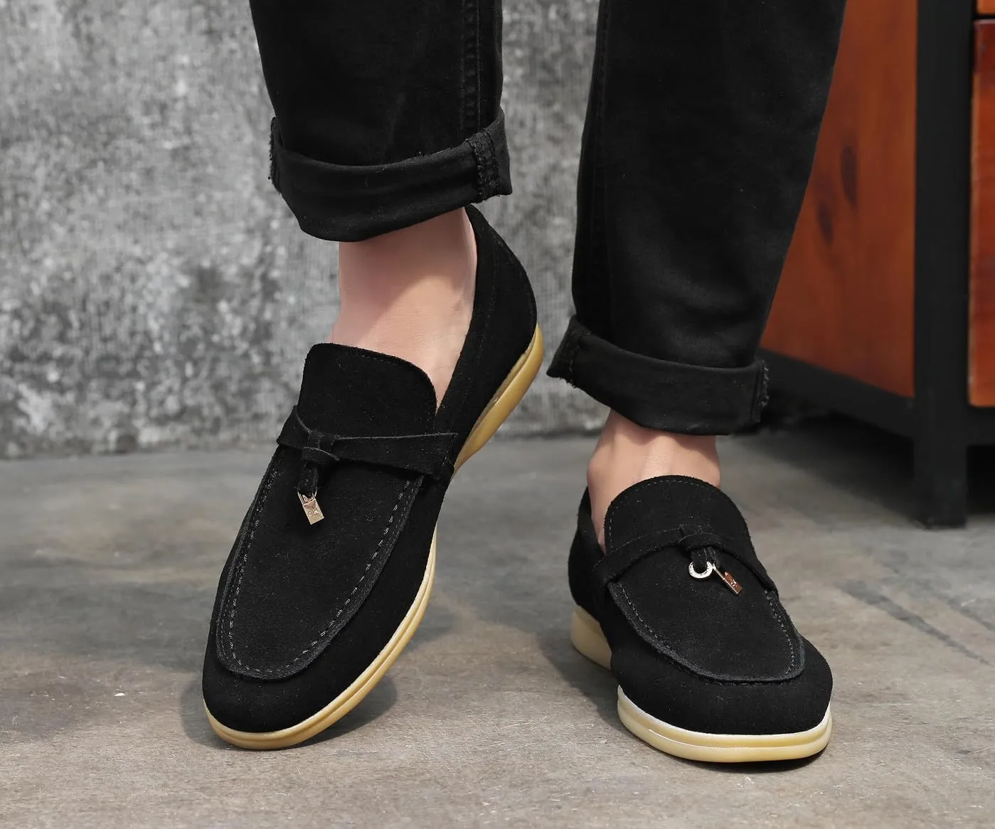 Santimon Men's Calf Leather Tassel Loafers, Gold-Tone Lock Decor, Moccasin Slip-On Driving Shoes