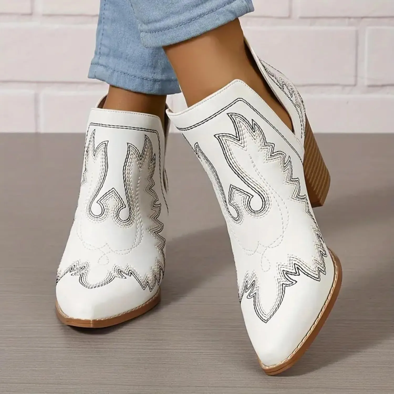 Women Ankle Boots Cowboy Boots Cowgirl Boots Chunky Heels Boots Western Pointed Toe Chunky Heels Pull on Fashion