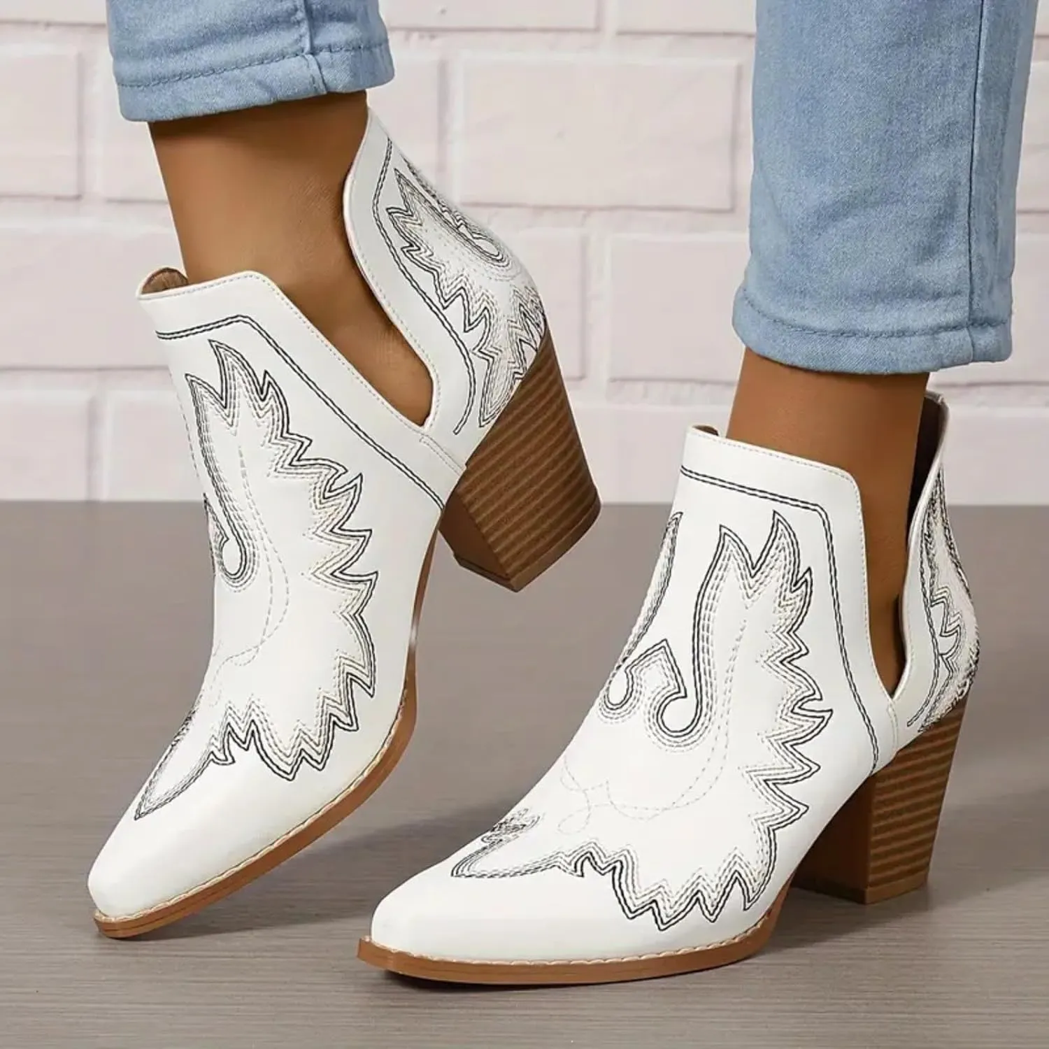 Women Ankle Boots Cowboy Boots Cowgirl Boots Chunky Heels Boots Western Pointed Toe Chunky Heels Pull on Fashion