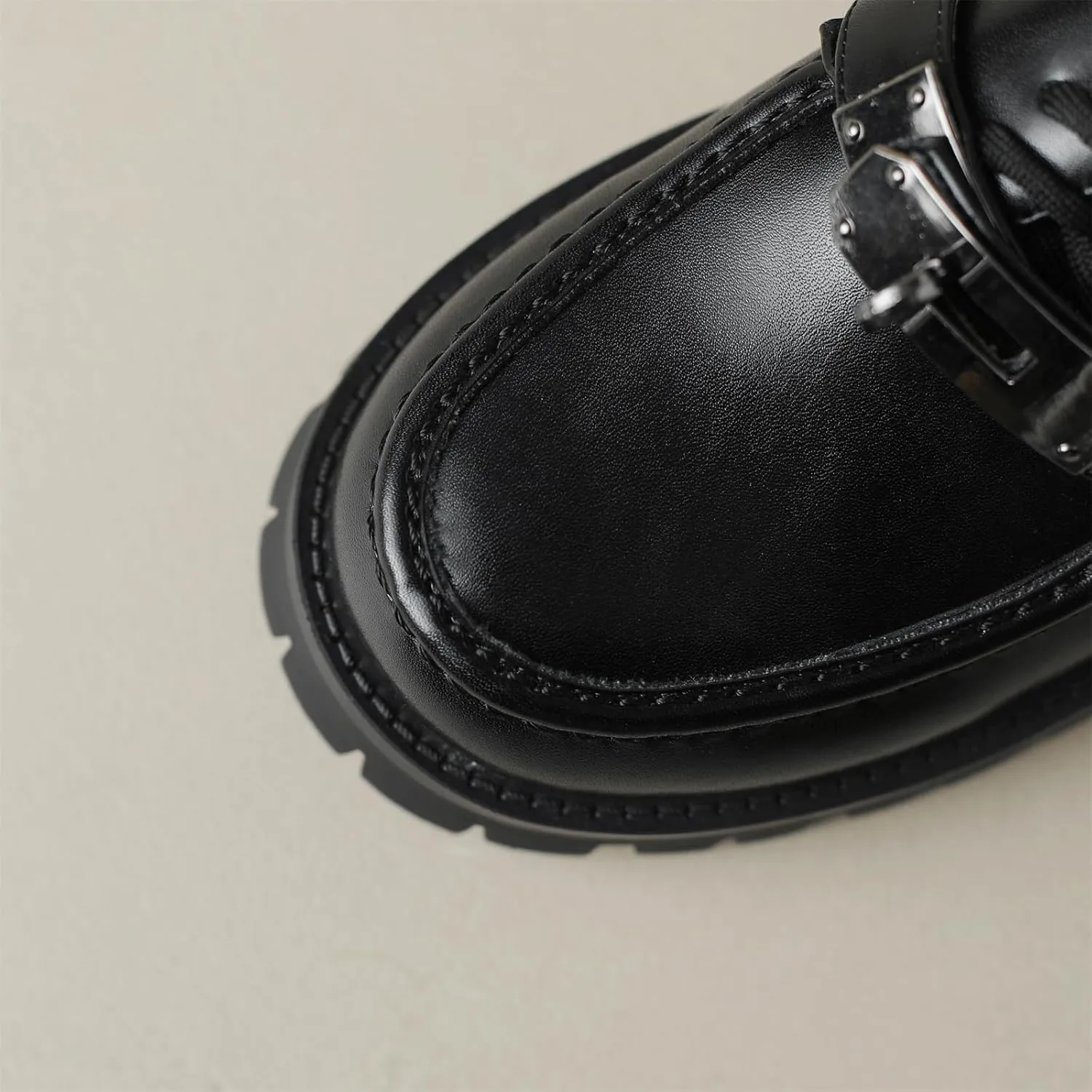 Women's Retro Platform Hook & Loop Round Closed Toe Pump Loafers Lace Up Chunky Mid Heel Metallic Office Work Casual Fashion Business Dress Shoes All Weather Daily Wear Flats